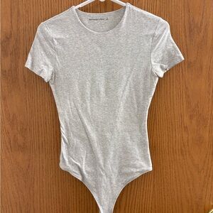 Abercrombie Short Sleeve Cotton Blend Seamless Fabric Crew Bodysuit Heather Gray
